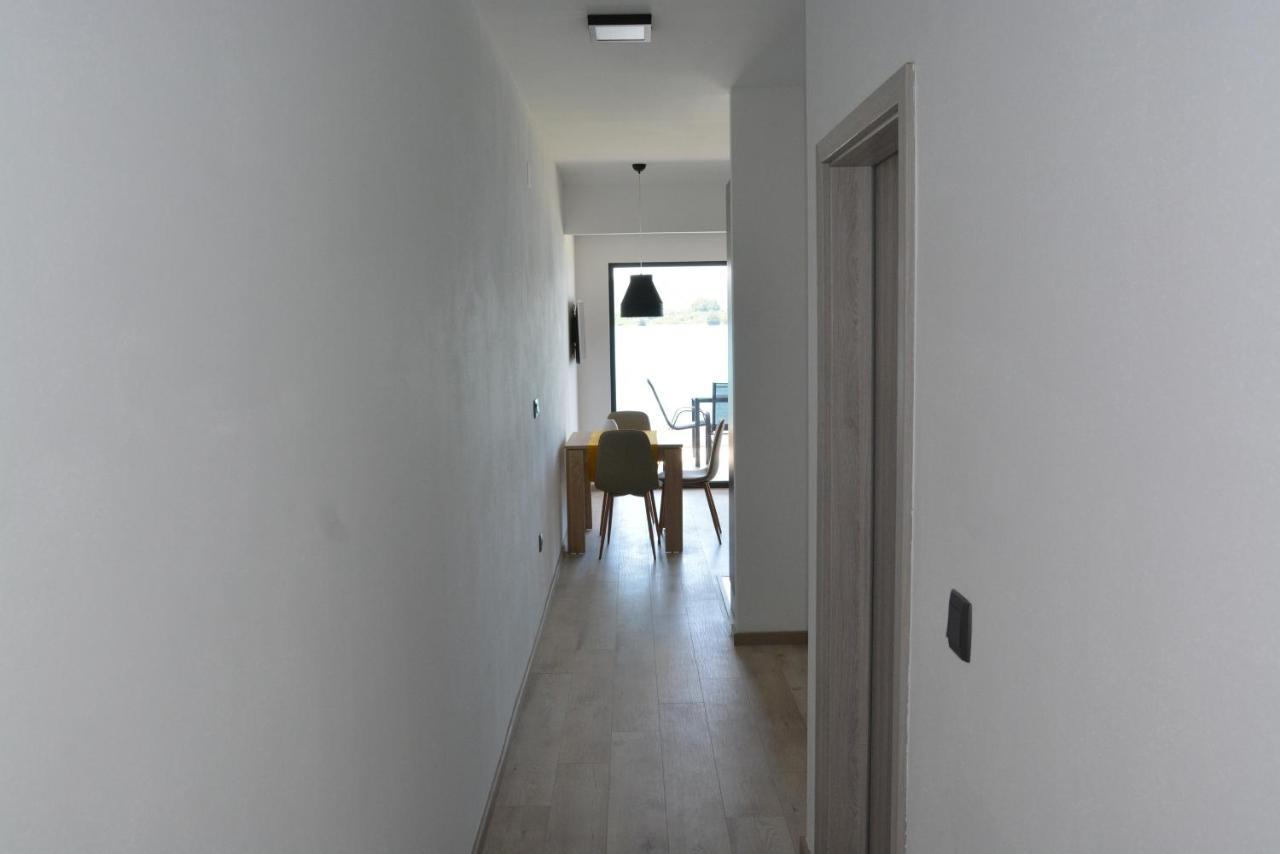 Sole Lägenhet Turanj Exteriör bild