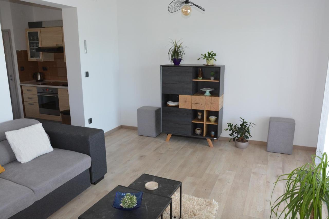 Sole Lägenhet Turanj Exteriör bild